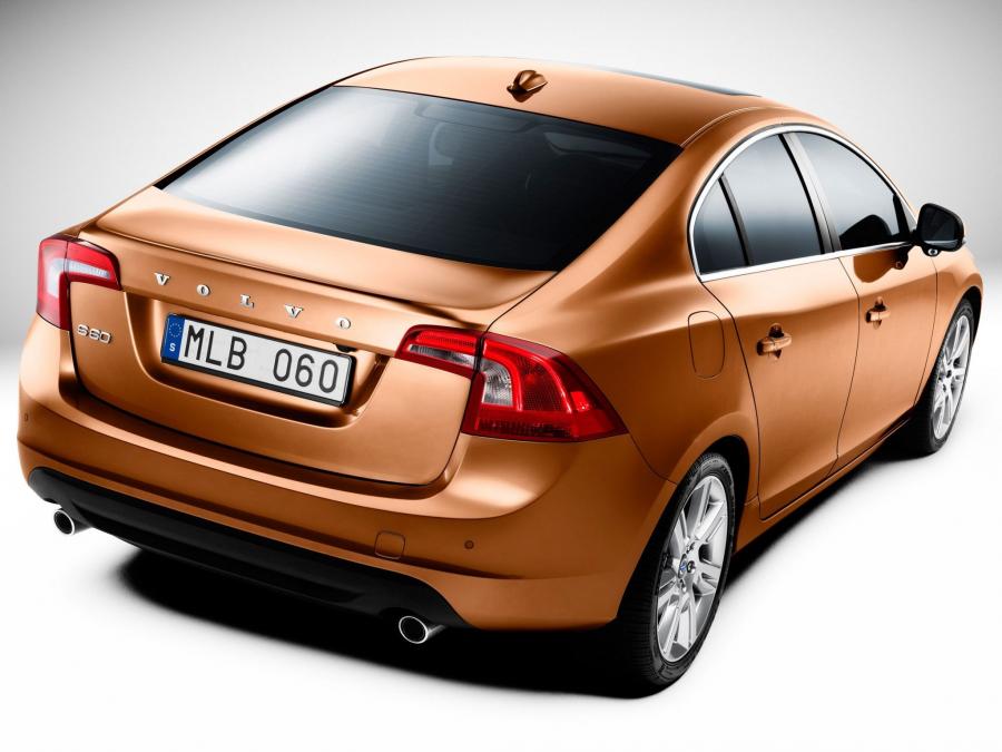  Volvo S60 2010 года  (фото 89 из 226)